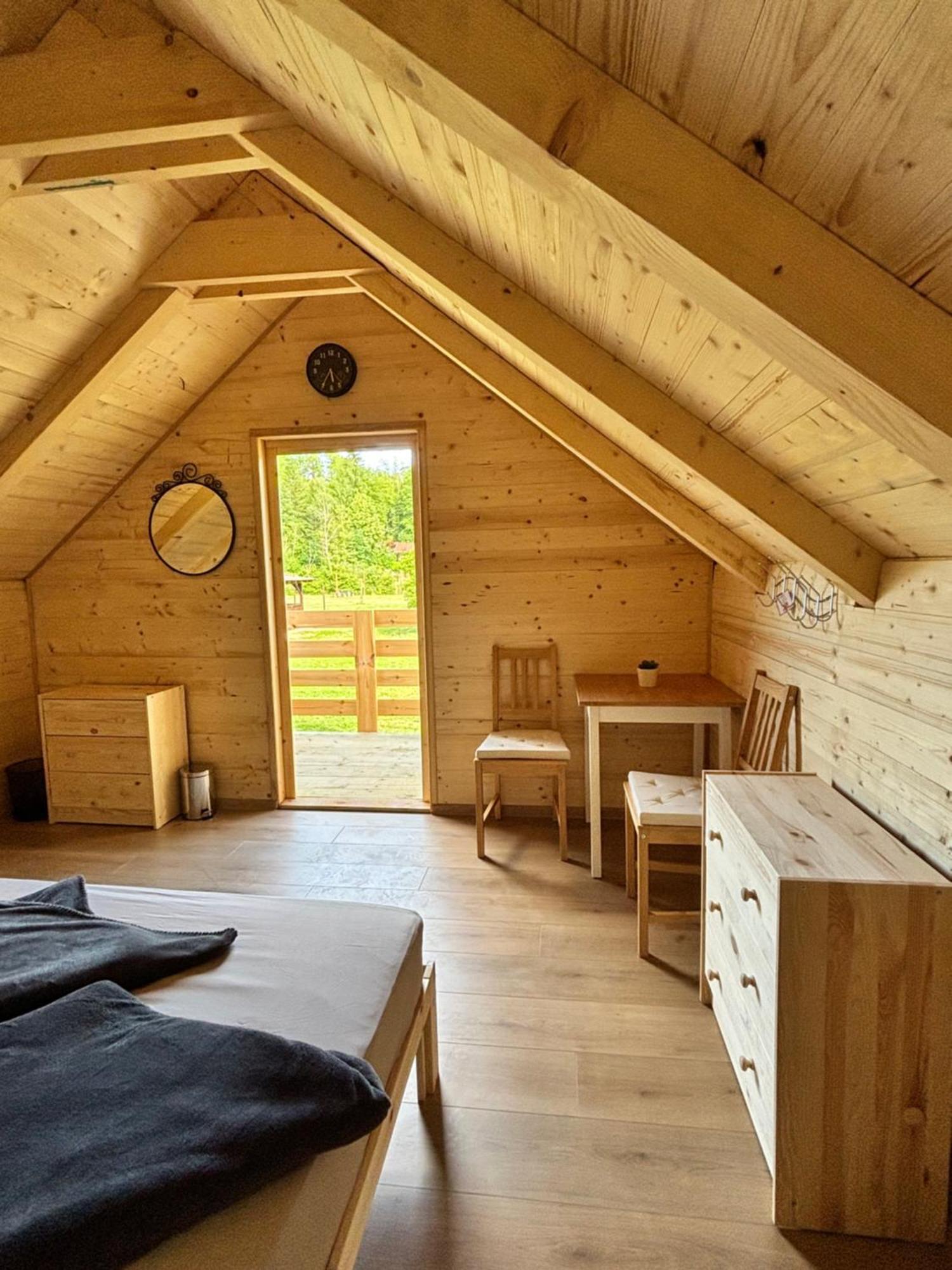 Green River - Robinzonski Kamp Hotel Duga Resa Eksteriør billede